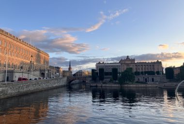 how to travel cheap in stockholm